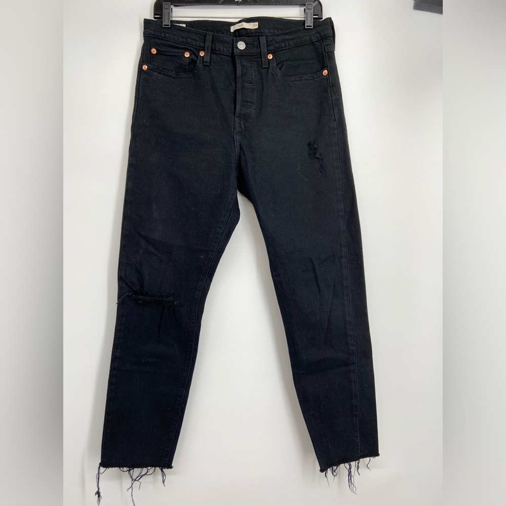 Levi premium Wedgie Black Jeans, button fly, straight, frayed‎ hem, size 28